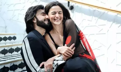 బాలీవుడ్​ చీప్ ట్రిక్స్​.. ఇలానే కొనసాగిస్తే పతనమే!