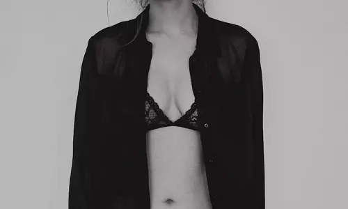 Steamy Clicks Of Shreya Dhanwanthary