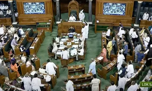 లైవ్ అప్ డేట్స్: కేంద్రంపై అవిశ్వాస తీర్మానం..!