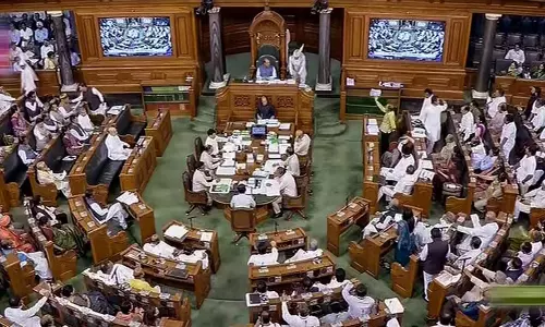 భాగ్య‌న‌గ‌ర మెల్ల సౌఖ్య‌మా... బీఆర్ఎస్ ఎంపీల‌ కు షాకిచ్చిన క‌న్న‌డ ఎంపీలు!