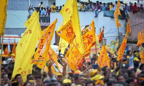 సిక్కోలులో సైకిల్ కి బ్రేకులు వేస్తున్నదెవరు...?