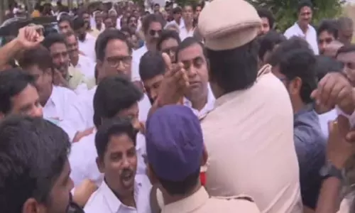 పెద్దాపురంలో వైసీపీ వ‌ర్సెస్ టీడీపీ హీటెక్కిన పాలిటిక్స్‌