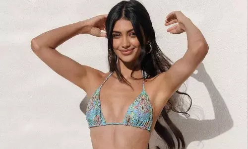 బికినీ అందాలతో మతి పోగొడుతున్న పాండే బ్యూటీ