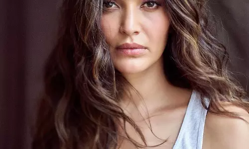 Sizzling Karishma Tanna