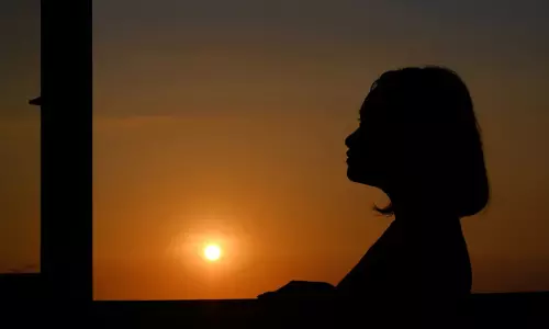 పోర్న్ కు ఒప్పుకున్న విశాఖ మహిళ... కట్ చేస్తే...!