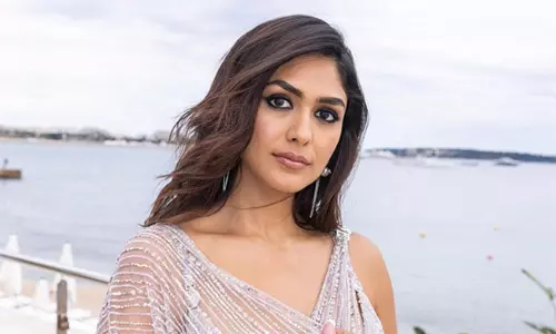 స‌రిహ‌ద్దులు చెరిపేసిన మృణాల్‌కి అరుదైన గౌర‌వం