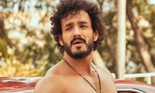 అఖిల్ అక్కినేని.. మరో న్యూ కాంబో..?