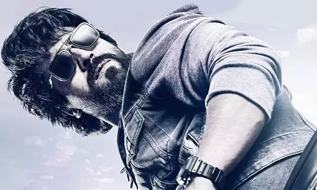 గేమ్ ఛేంజర్.. హీరో రెండు పాత్రలు ఇవే
