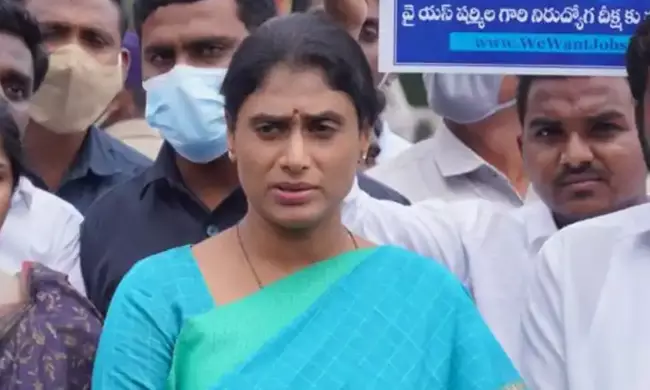 కాంగ్రెస్ లో షర్మిల పార్టీ విలీనానికి కౌంట్ డౌన్ స్టార్ట్...?