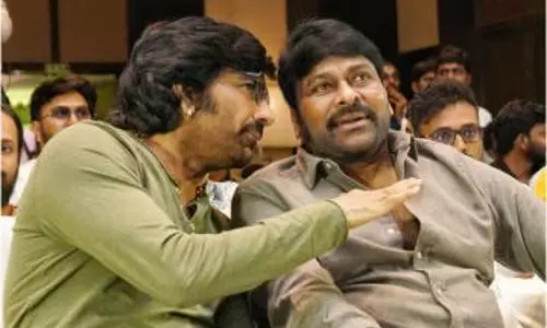 ఫోటో స్టోరి: అన్న‌య్య చెవిలో త‌మ్ముడు ఏంటా గుస‌గుస‌?