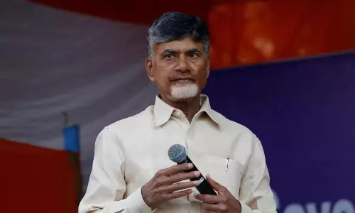చంద్రబాబు సహా 20 మందిపై హత్యాయత్నం కేసు!