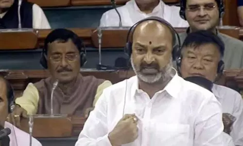 పార్ల‌మెంటులోనూ కేసీఆర్ గోలేనా.. ఏందిది బండి?!