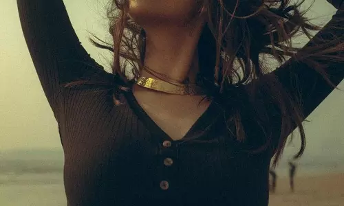 Gorgeous Clicks Of Meenakshii Chaudhary