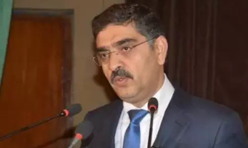 చిన్న ప్రావిన్స్ సెనేటర్ నుంచి ఆపద్ధర్మ ప్రధానిగా?