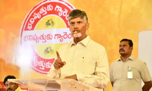 హామీలు కురిపిస్తున్న బాబు