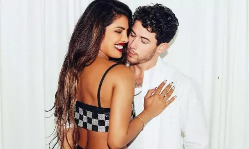 ఈ హీరోయిన్ మొగుడు చాల రొమాంటిక్ గురూ!