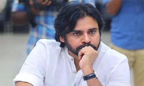 ప‌వ‌న్ ఆల‌స్యం.. వైసీపీకి అవ‌కాశం