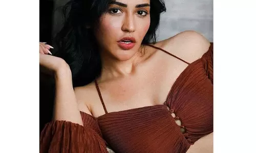 Ravishing Looks Of Priyanka Jawalkar In Red