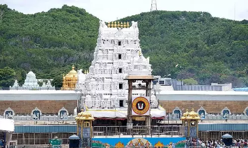 తిరుమలలో కాసుల వర్షం కురిపిస్తున్న సోమవారం