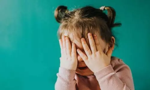 భారత్ - జర్మనీ.. జననాంగ గాయంతో రెండేళ్ల చిన్నారి.. మరోసినిమా కథలా