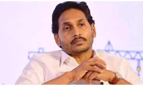 జగన్ కి మౌనమే ఆయుధమా....ఆ ఇద్దరూ అలా...?