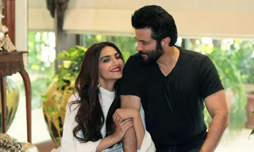 నాన్న‌లా ఇండ‌స్ట్రీని 50 ఏళ్లు దున్నేస్తానంటోన్న హీరోయిన్!