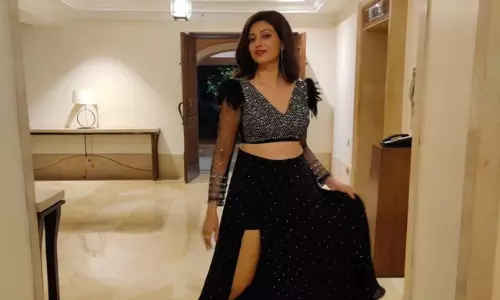 బ్లాక్ డ్రెస్సింగ్ లో హంస నందిని స్టన్నింగ్!