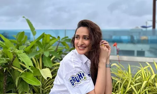 Dazzling Clicks Pragya Jaiswal