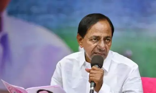 జర్నలిస్టులకు ఇళ్ల స్థలాలపై కేసీఆర్‌ సంచలన వ్యాఖ్యలు!