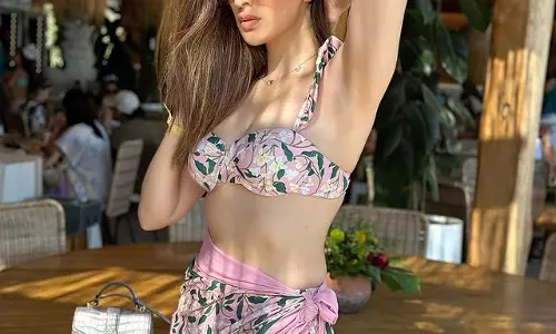 Stellar Clicks Of Raai Laxmi In Swimwear! Stellar Clicks Of Raai Laxmi In Swimwear!