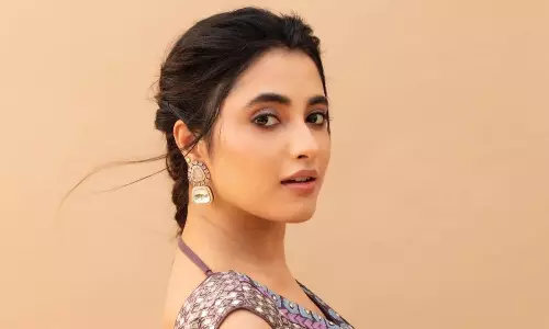 పవన్ హీరోయిన్ కి లక్కీ ఛాన్స్..!