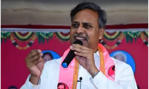 ఆ కాంగ్రెస్  ఎమ్మెల్యేలు కుక్కలు... బీఆరెస్స్  కు కొత్త తిప్పలు!