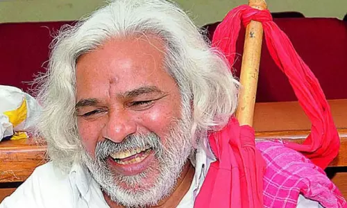 గద్దర్ ఆ పార్టీకే సొంతమా...?