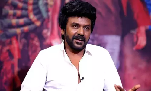 అభిమానిపై బౌన్స‌ర్లు దాడి..హీరో క్ష‌మాప‌ణ‌లు!