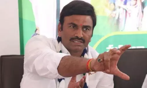 రెబల్ ఎంపీ పోటీకి మూడు పార్టీలు సిద్ధం! రెబల్ ఎంపీ పోటీకి మూడు పార్టీలు సిద్ధం!