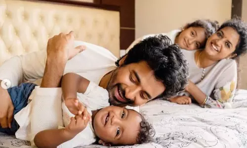 హీరో సంతోష‌క‌ర‌మైన క‌న్నీళ్లు ఇవి!