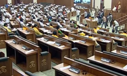 సెప్టెంబర్ మూడవ వారంలో ఏపీ అసెంబ్లీ....కీలక బిల్లులుంటాయా...?