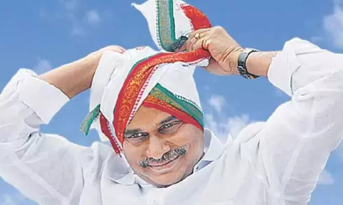 డాక్టర్ వైఎస్సార్ వర్ధంతి... ఇడుపులపాయలో ఘనంగా నివాళులు! డాక్టర్ వైఎస్సార్ వర్ధంతి... ఇడుపులపాయలో ఘనంగా నివాళులు!