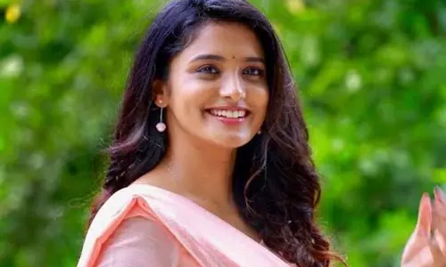 బెజ‌వాడ బ్యూటీ లండ‌న్ లో ఎండీ చేస్తోందా?