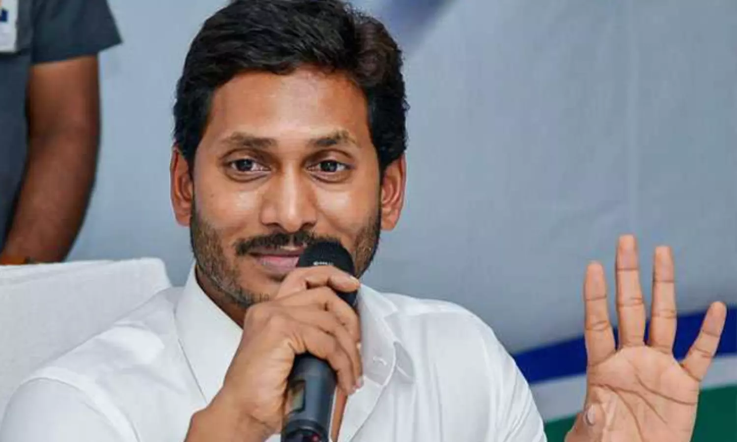 టాస్కులు ఇవ్వని సీఎం.. ఎందుకిలా? ఇదే ఇప్పుడు హాట్ టాపిక్