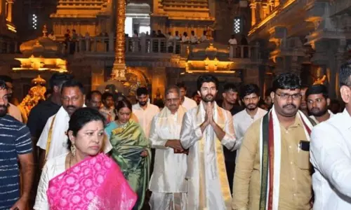 స్వామి వారి స‌న్నిధిలో దేవ‌ర‌కొండ బ్ర‌ద‌ర్స్ ఎమోష‌న‌ల్!