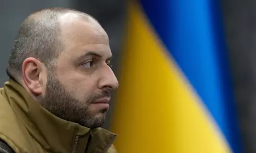 ఉక్రెయిన్ రక్షణ మంత్రిని మార్చిన జెలెన్ స్కీ.. ట్విస్టు తెలిస్తే మాత్రం? ఉక్రెయిన్ రక్షణ మంత్రిని మార్చిన జెలెన్ స్కీ.. ట్విస్టు తెలిస్తే మాత్రం?