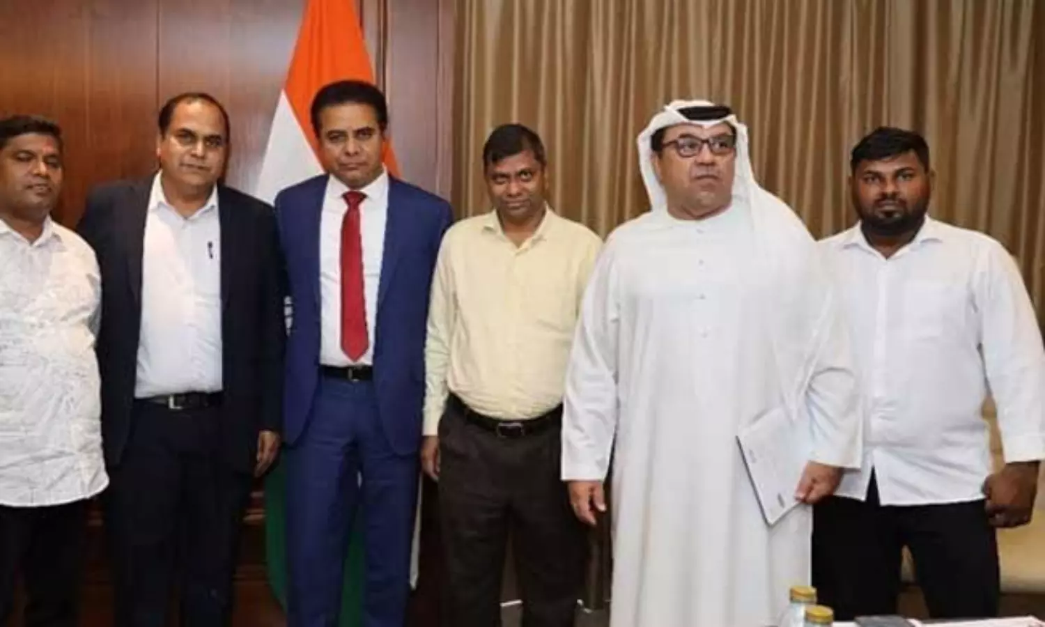 సా..గుతోంది: కేటీఆర్ విదేశీ పర్యటన దుబాయ్ దాకి వచ్చి ఆగిందట