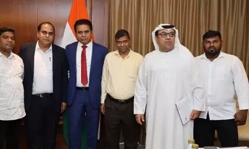 సా..గుతోంది: కేటీఆర్ విదేశీ పర్యటన దుబాయ్ దాకి వచ్చి ఆగిందట