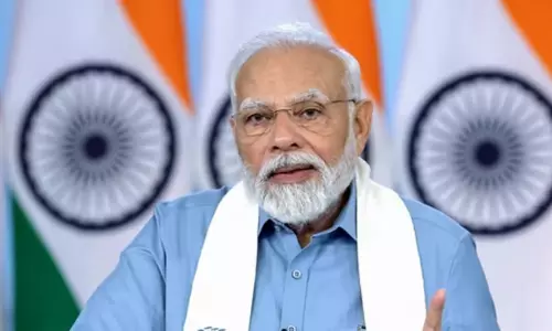 మోడీని హీరో చేస్తున్న ఇండియాకూటమి ?