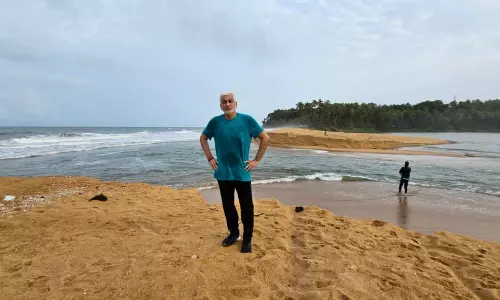 నిన్న కోవలం.. నేడు బెకల్... బీచ్  లో సాయిరెడ్డి సందడి పిక్స్  వైరల్!