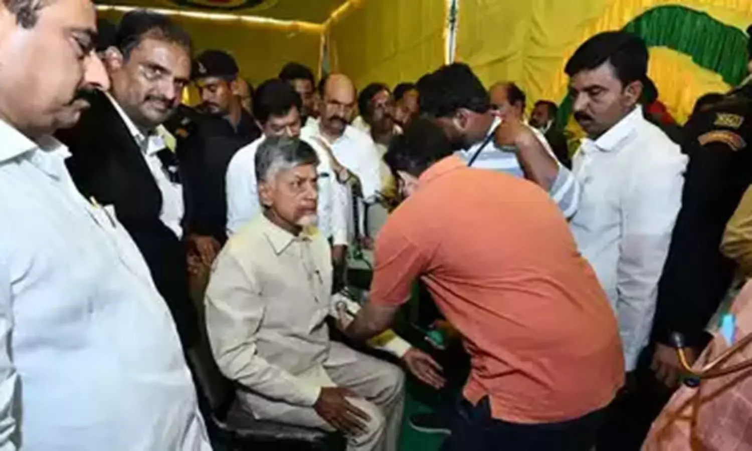 బాబును టచ్ చేసిన వైసీపీ...అసలు కధ ముందుంది...?