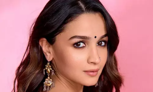 హీటేక్కిస్తున్న అలియా.. స్టన్ అయ్యేలా..