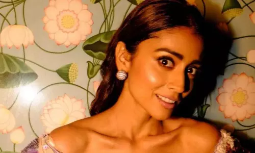 శ్రియా హై గ్లామర్ డోస్.. మైండ్ బ్లోయింగ్