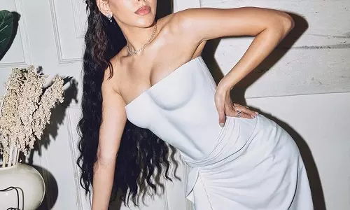 Super Stylish Poses Of Alaya In White!